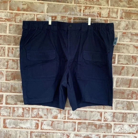 Croft & Borrow Navy Elasticized Sides Plus Size Cargo Shorts - Picture 1 of 14